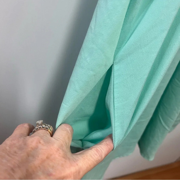 Entro Boutique Mint Ruffle Back Dress with Pockets and Racer Back Size Small - Picture 4 of 8